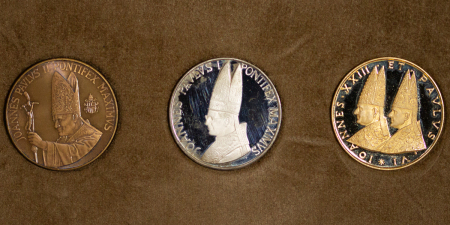 Italian States, Vatican. Pope John XXIII & Pope Paul VI AU, Ag & Æ commemorative proof coin set. 1966.